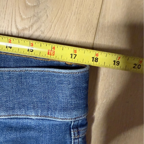 Spanx SPANXshape EveryWear Flare Jeans with Patch Pockets Denim 20850R Size 1X - Picture 5 of 6